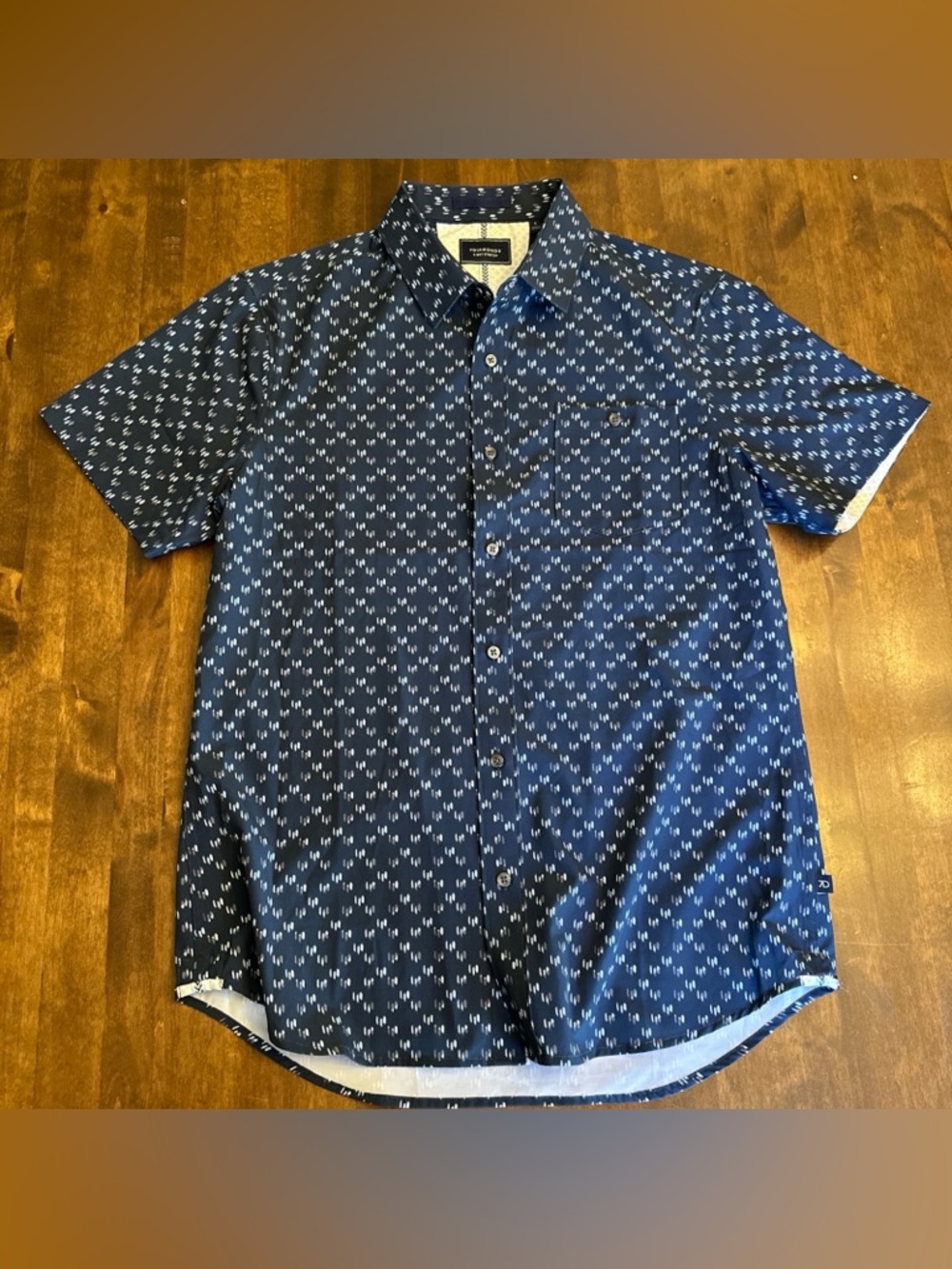 7‎ Diamonds Button Down Shirt Small Blue Geometric Stretch Office Casual